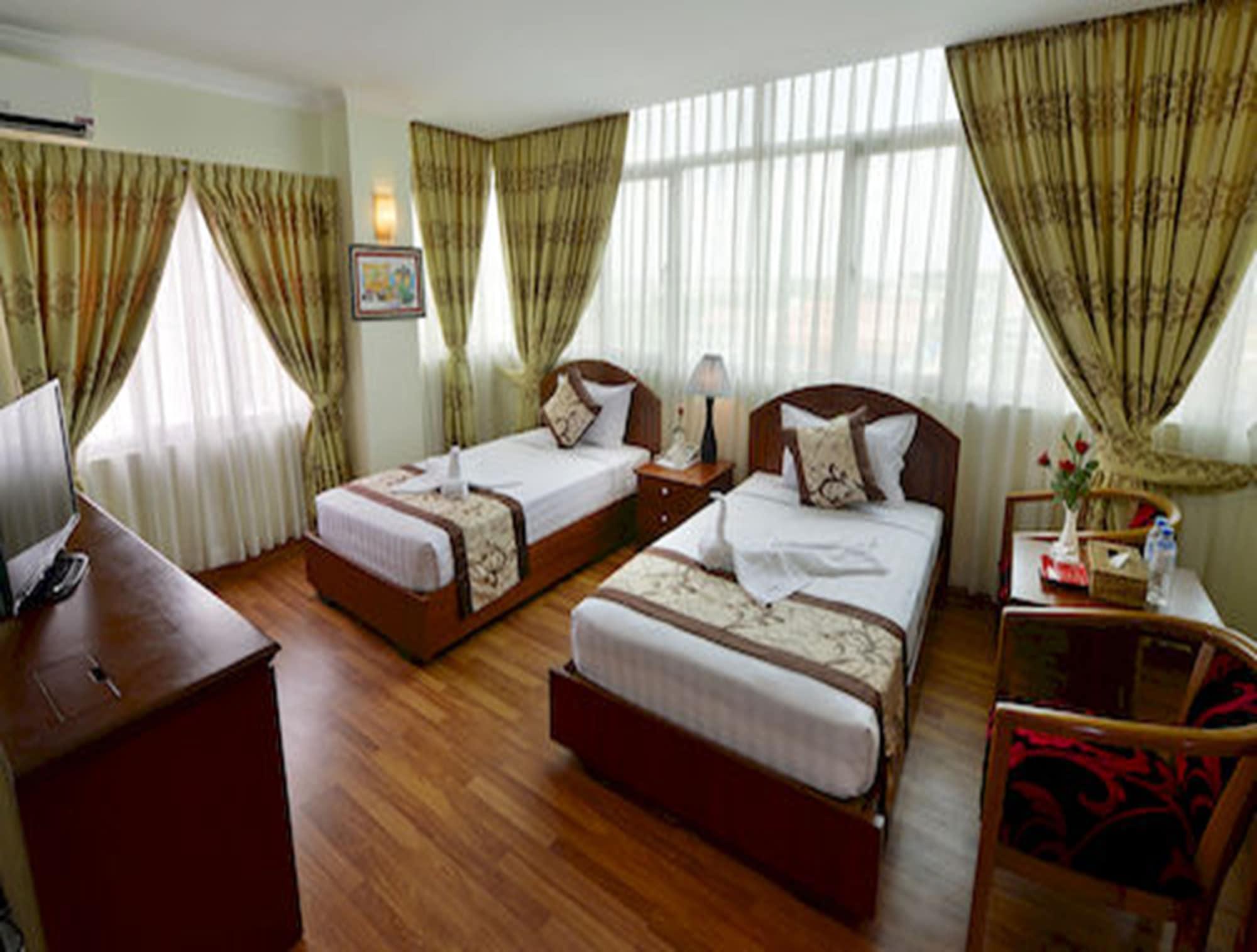 Millennium Hotel Yangon Exterior foto