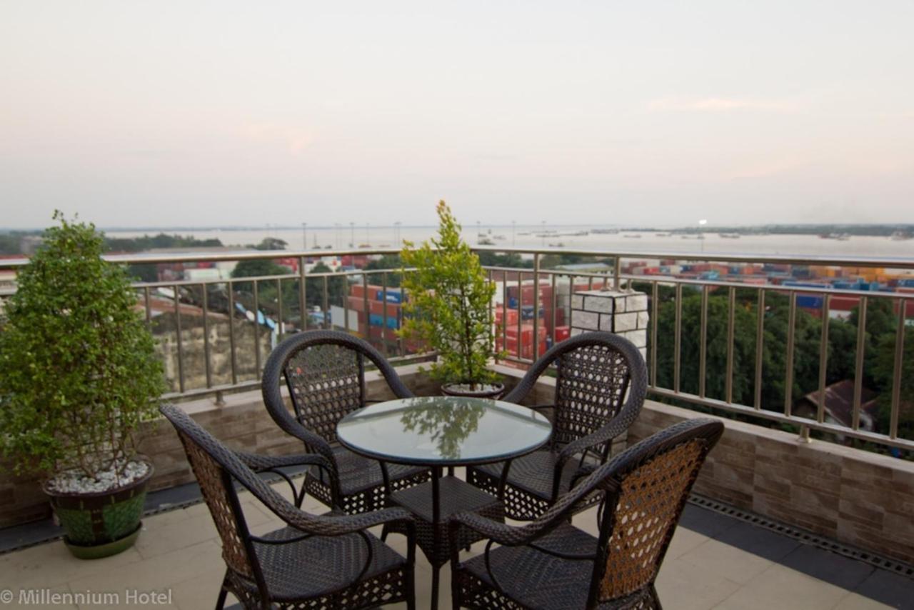 Millennium Hotel Yangon Exterior foto